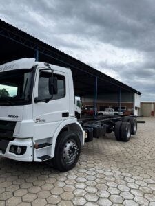 Mercedes Benz Mb Atego 2426 Ano 2016 Truck 6x2 - No Chassi